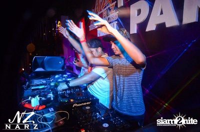 NARZ & SMIRNOFF PRESENT SONGKRAN FOAM PARTY 2013 — photo 94
