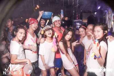 NARZ & SMIRNOFF PRESENT SONGKRAN FOAM PARTY 2013 (Album 1) — photo 192