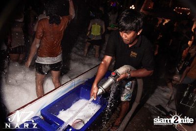 NARZ & SMIRNOFF PRESENT SONGKRAN FOAM PARTY 2013 (Album 1) — photo 93