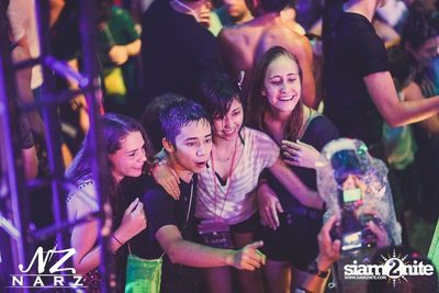 NARZ & SMIRNOFF PRESENT SONGKRAN FOAM PARTY 2013 (Album 1) — photo 131