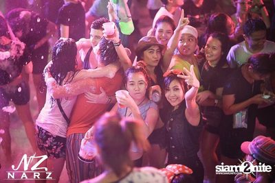 NARZ & SMIRNOFF PRESENT SONGKRAN FOAM PARTY 2013 (Album 1) — photo 233