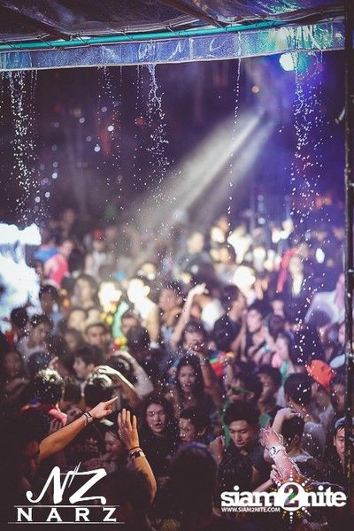 NARZ & SMIRNOFF PRESENT SONGKRAN FOAM PARTY 2013 (Album 1) — photo 191