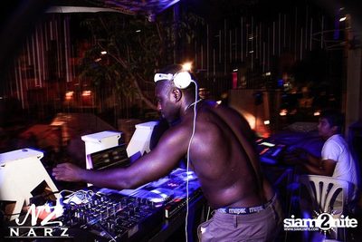 NARZ & SMIRNOFF PRESENT SONGKRAN FOAM PARTY 2013 (Album 1) — photo 117