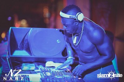 NARZ & SMIRNOFF PRESENT SONGKRAN FOAM PARTY 2013 (Album 1) — photo 113