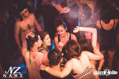 NARZ & SMIRNOFF PRESENT SONGKRAN FOAM PARTY 2013 (Album 1) — photo 315