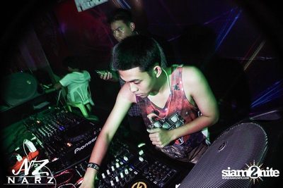 NARZ & SMIRNOFF PRESENT SONGKRAN FOAM PARTY 2013 (Album 1) — photo 2
