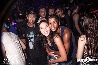 NARZ & SMIRNOFF PRESENT SONGKRAN FOAM PARTY 2013 (Album 1) — photo 160