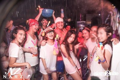 NARZ & SMIRNOFF PRESENT SONGKRAN FOAM PARTY 2013 (Album 1) — photo 193