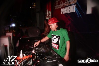 NARZ & SMIRNOFF PRESENT SONGKRAN FOAM PARTY 2013 (Album 1) — photo 278