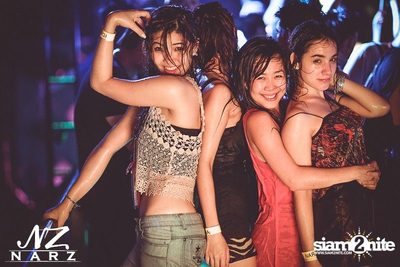 NARZ & SMIRNOFF PRESENT SONGKRAN FOAM PARTY 2013 (Album 1) — photo 326