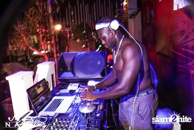 NARZ & SMIRNOFF PRESENT SONGKRAN FOAM PARTY 2013 (Album 1) — photo 121