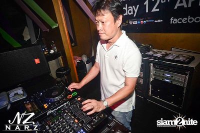 NARZ & SMIRNOFF PRESENT SONGKRAN FOAM PARTY 2013 (Album 2) — photo 27