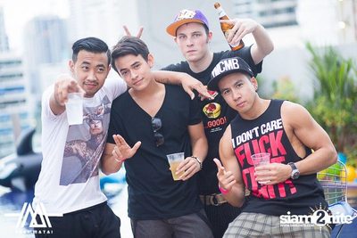 Sizzling Hot Pool Party — photo 44