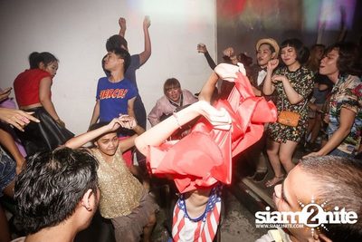 Trasher "SUPER 8" I Can Be Your Hero Baby — photo 165